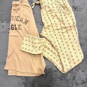American Eagle Tan Graphic Tee